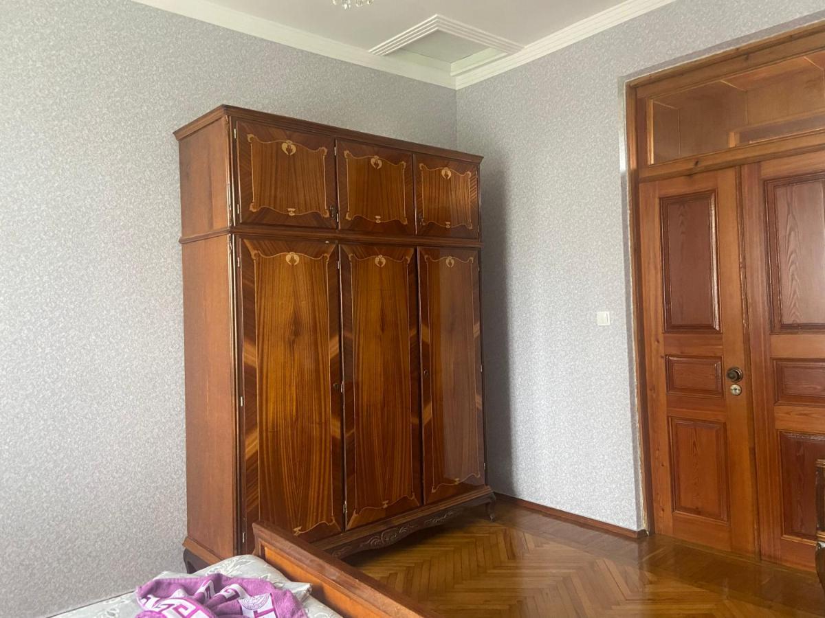 Luka Family Guest House Batumi Eksteriør billede