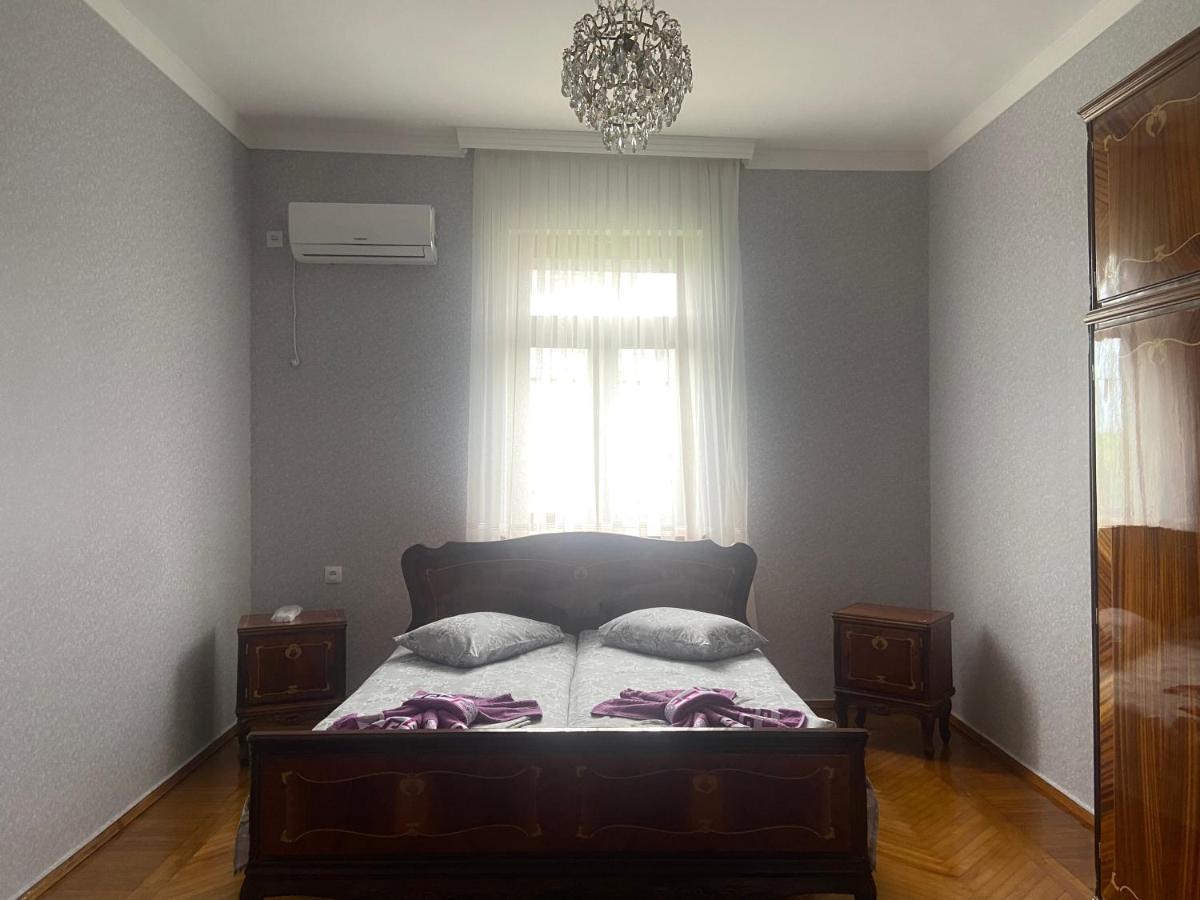 Luka Family Guest House Batumi Eksteriør billede